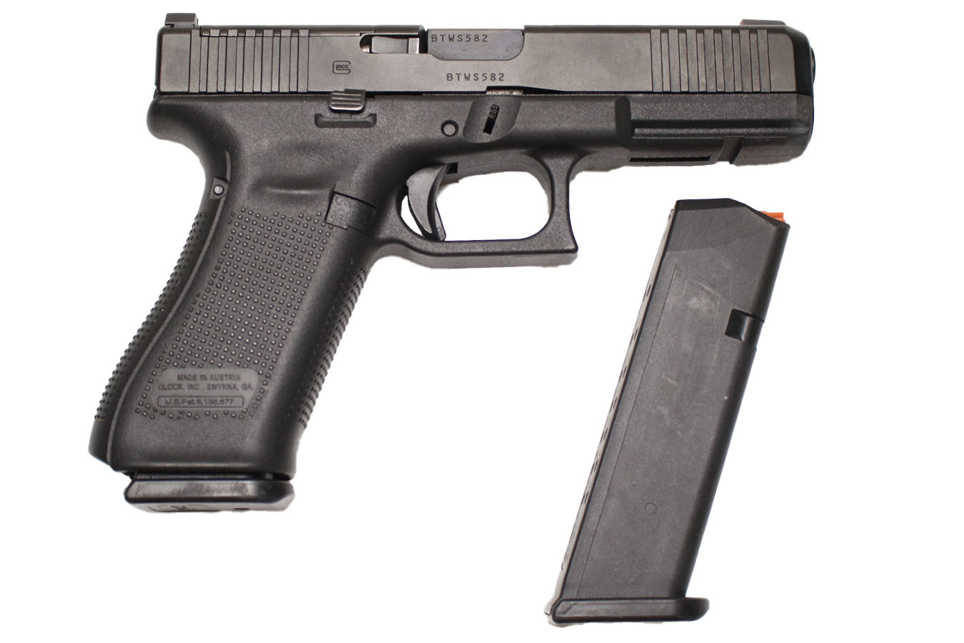 GLOCK 17 Gen5 9mm Police Trade-In Pistols with Night Sights and Front Slide Serrations (Very Good Condition)